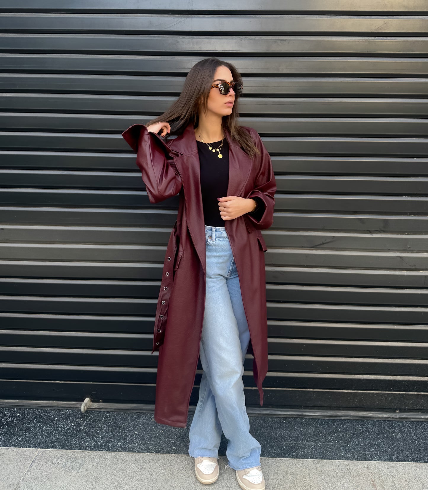 Eyes burgundy coat