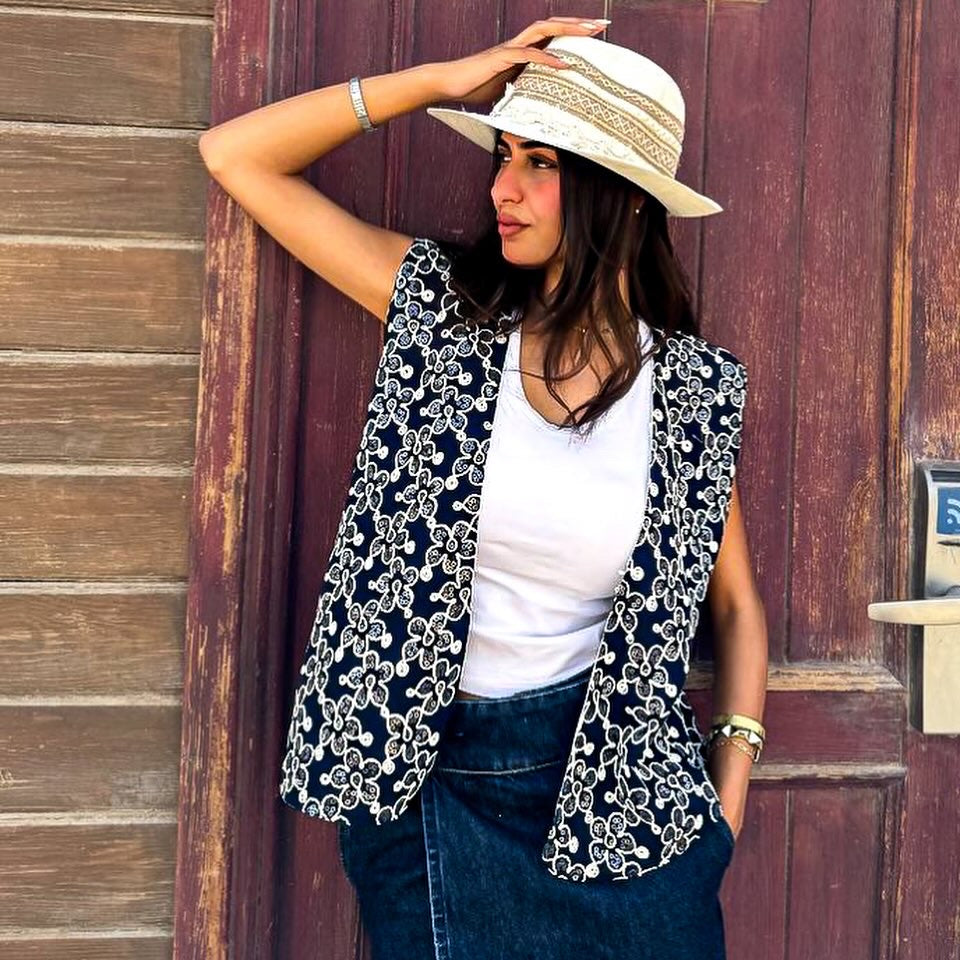 Embroidery authentic navyblue Vest