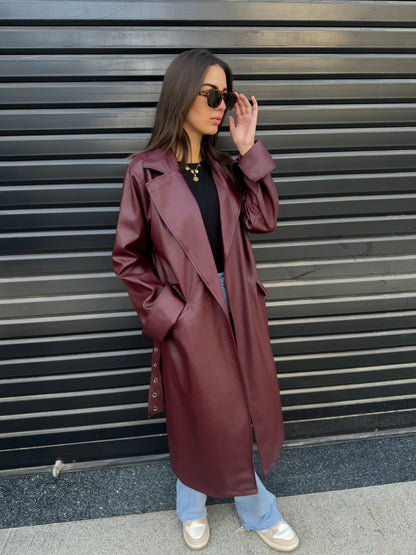 Eyes burgundy coat
