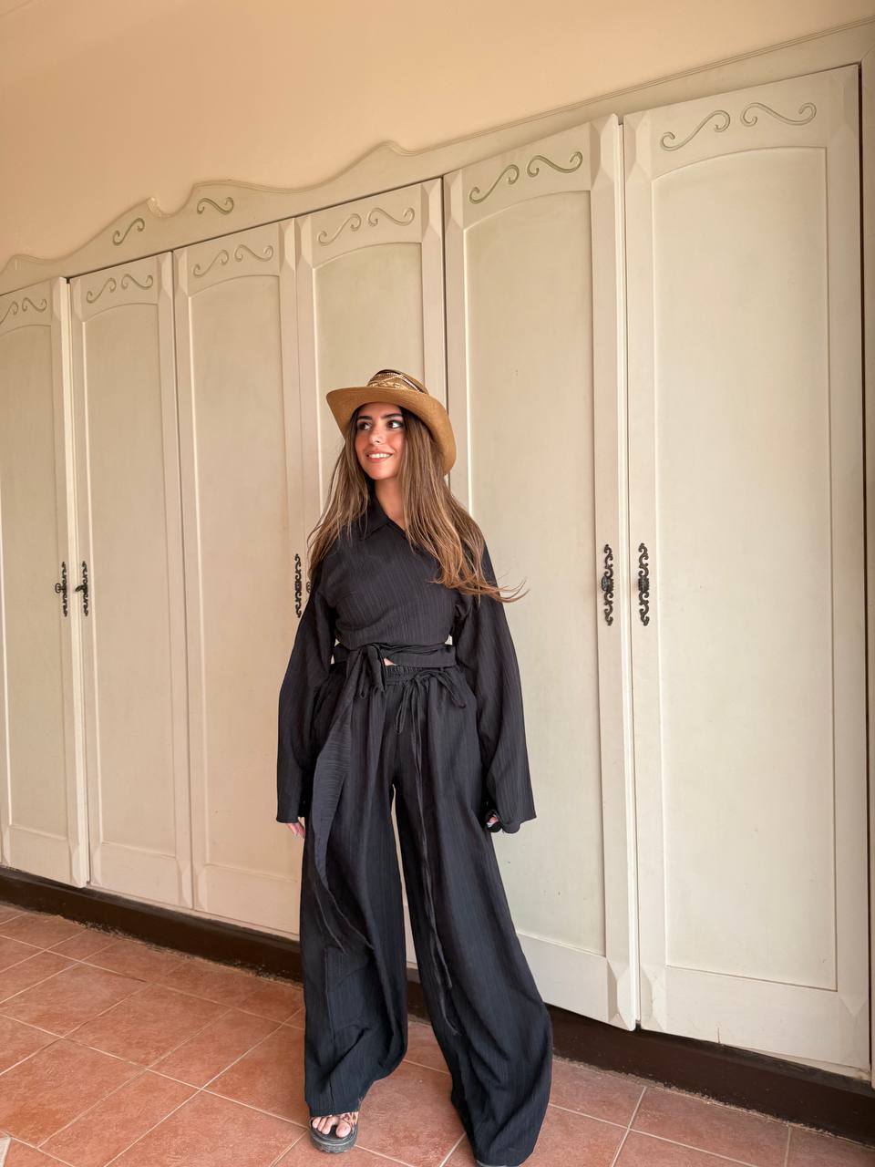 NAY Set in black