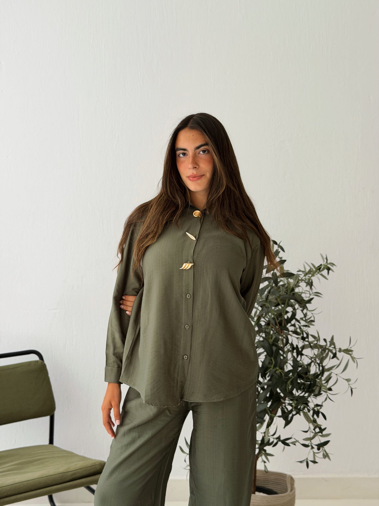 Olive Shells Linen Set
