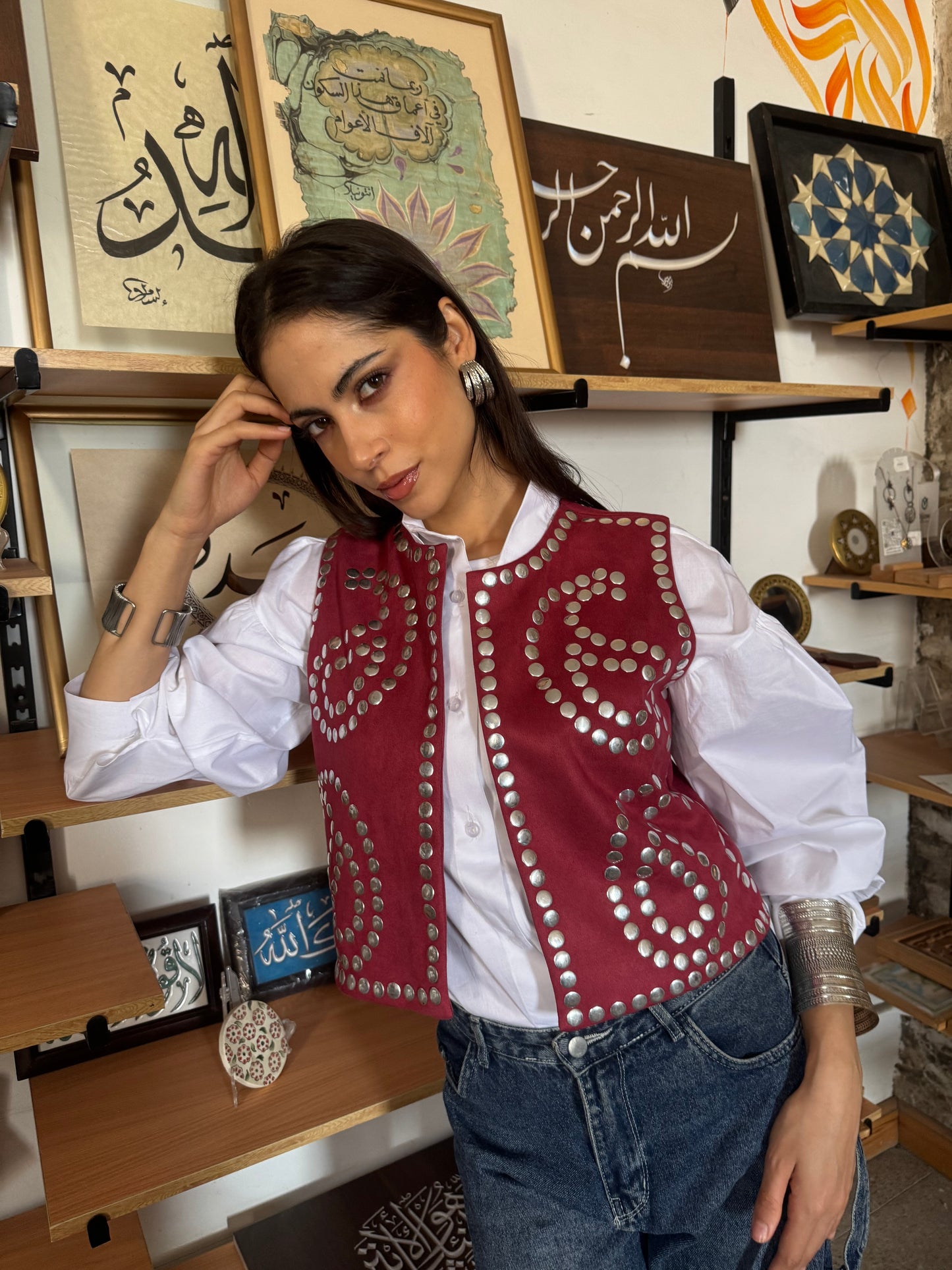 Habiba Vest in burgundy