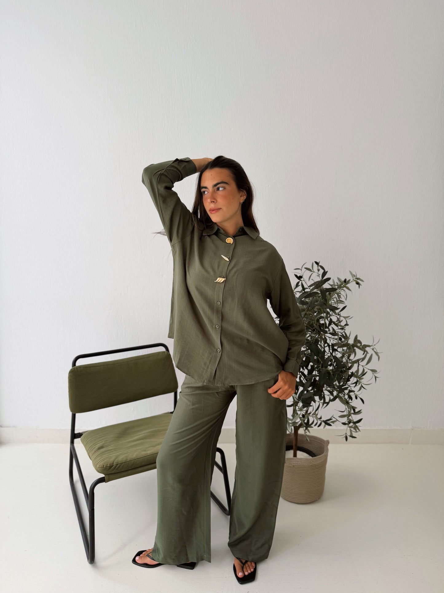 Olive Shells Linen Set