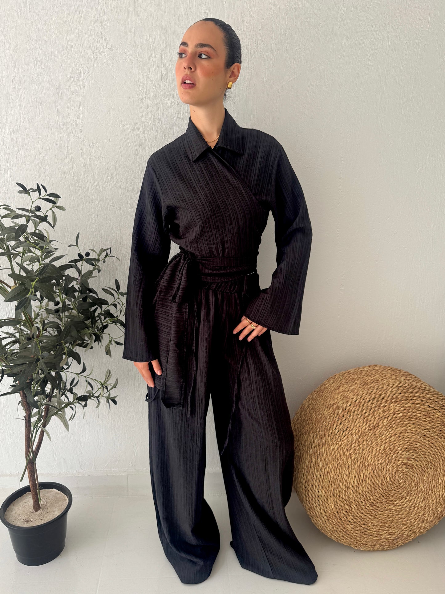 NAY Set in black